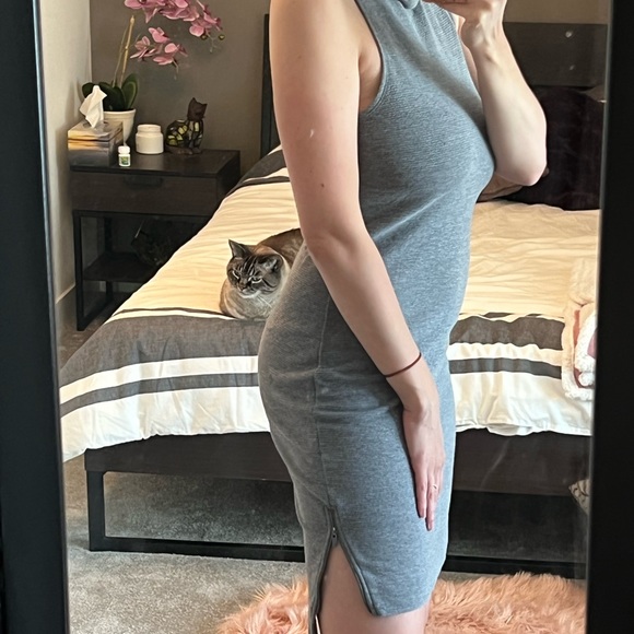 Banana Republic Sweater Dress - Picture 2 of 8